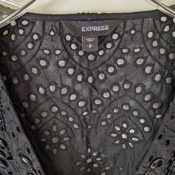 Express Eyelet Lace Beaded Summer V Neck Blouse - Picture 4 of 4
